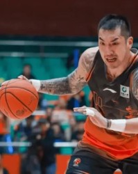开云-陶汉林专访曝内幕！19年被豪门邀请，合同到期后退役与续约二选一